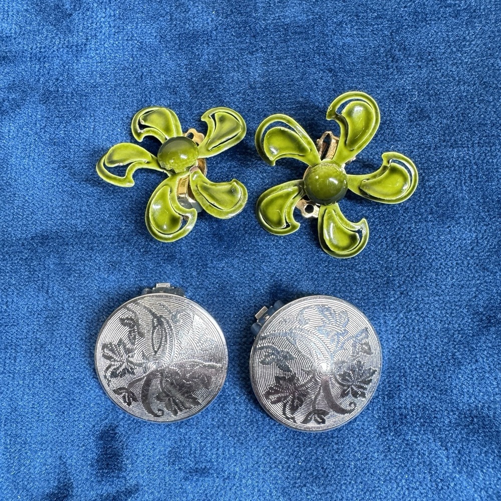 Vintage Clip On Earrings Lot Silver Tone Engraved Green Flower Floral